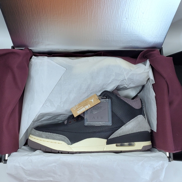 Air Jordan Retro 3 - Picture 2 of 13